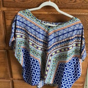 Francesca’s Geometric Print Box Sleeve Top